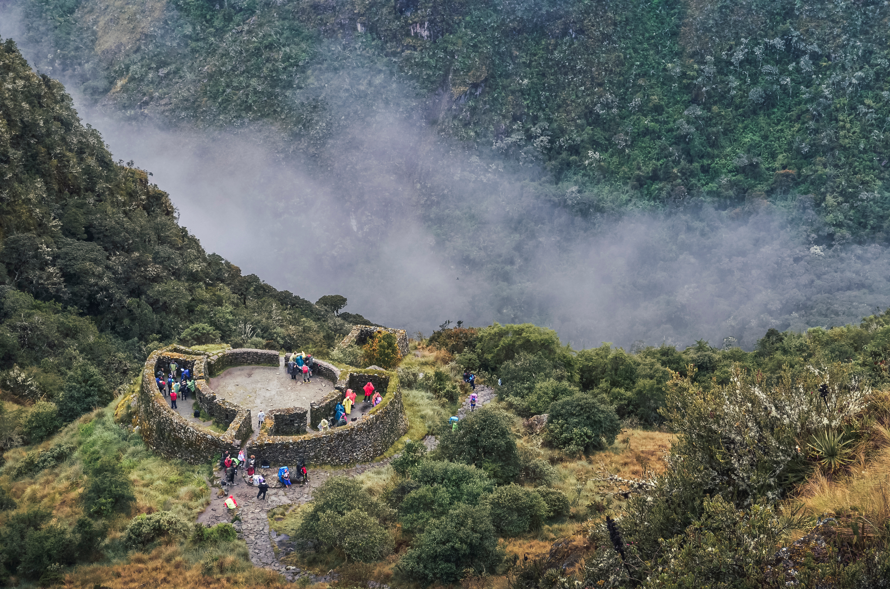 Peru, Mapi Treks Runkurakay Ruins