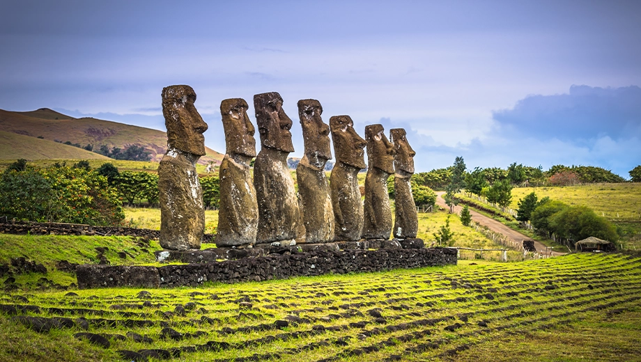 7 Moai statues, Ahu Akivi