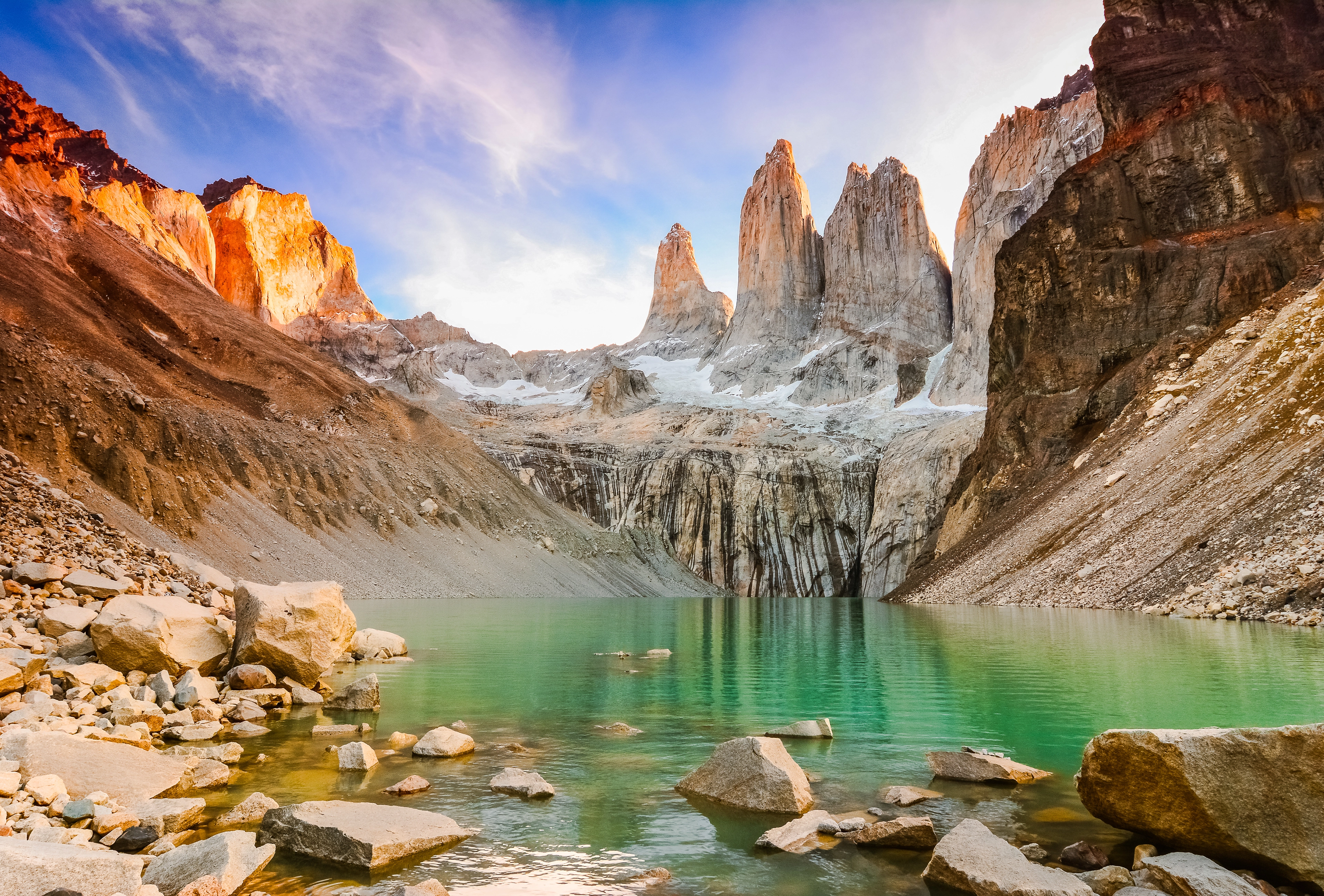 Chile_Torres_Del_Paine_Three_Torres_Banner