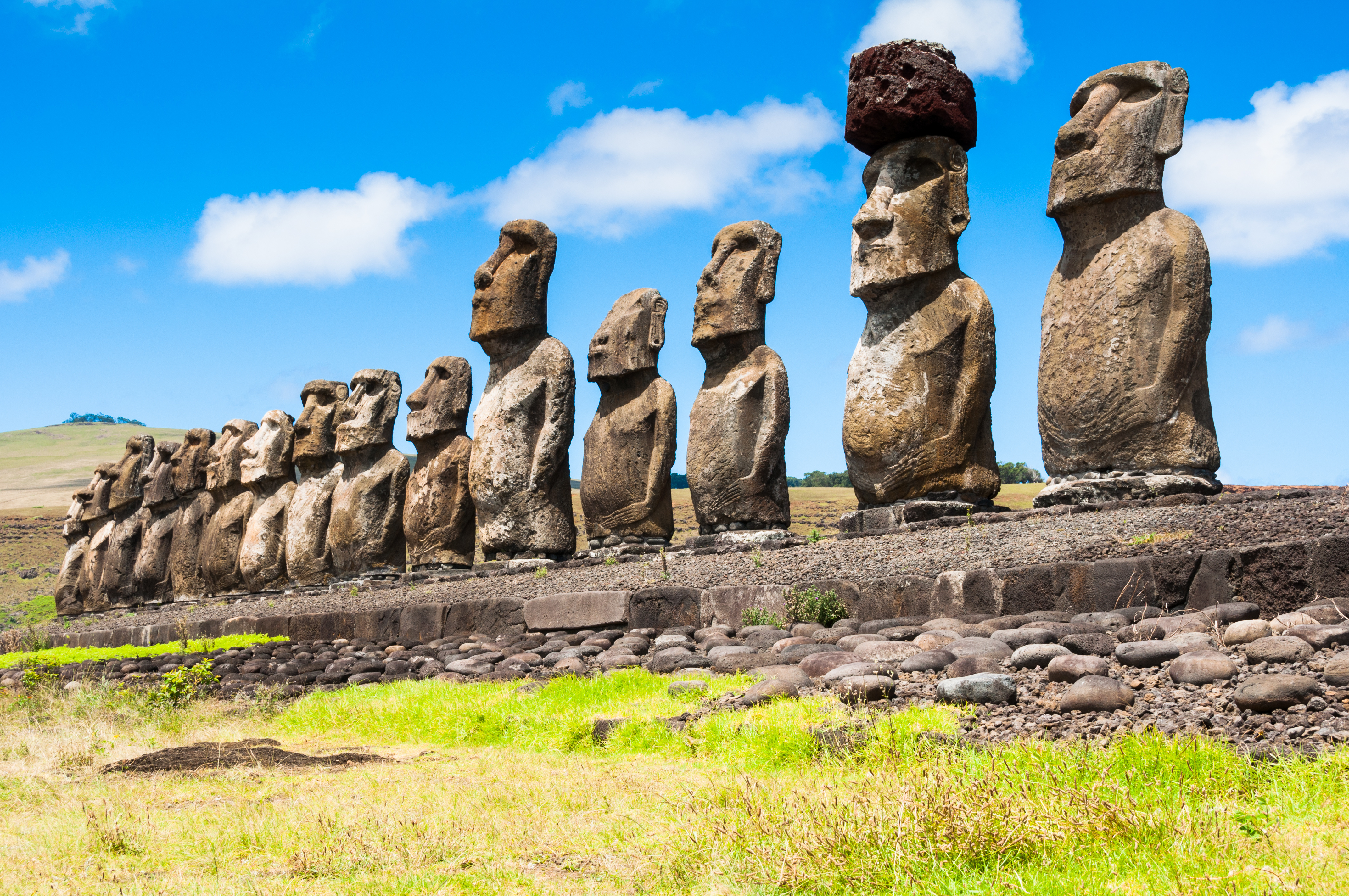 Chile_Easter_Island_Statues