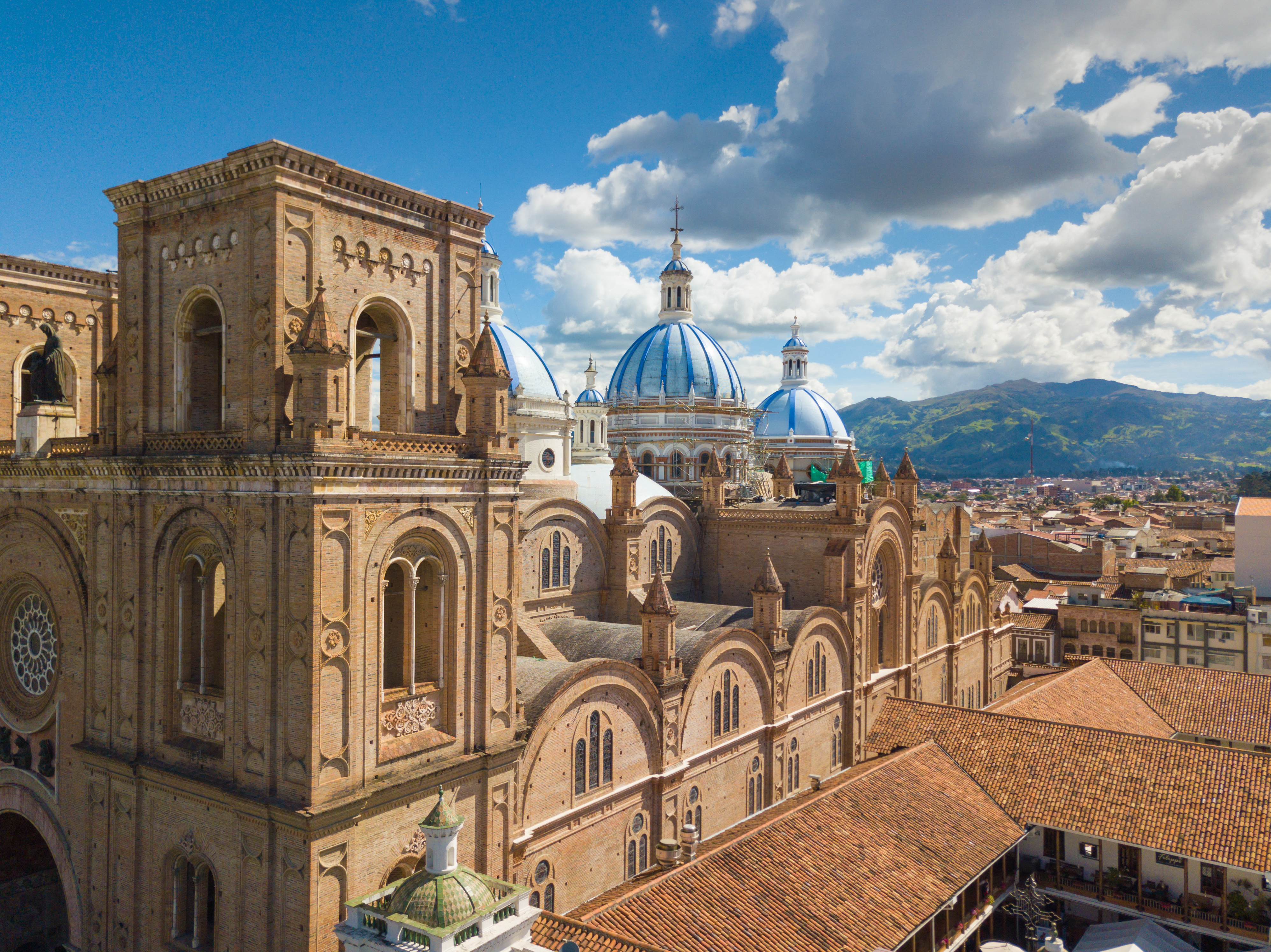 Ecuador_Cuenca_Cathedral_View