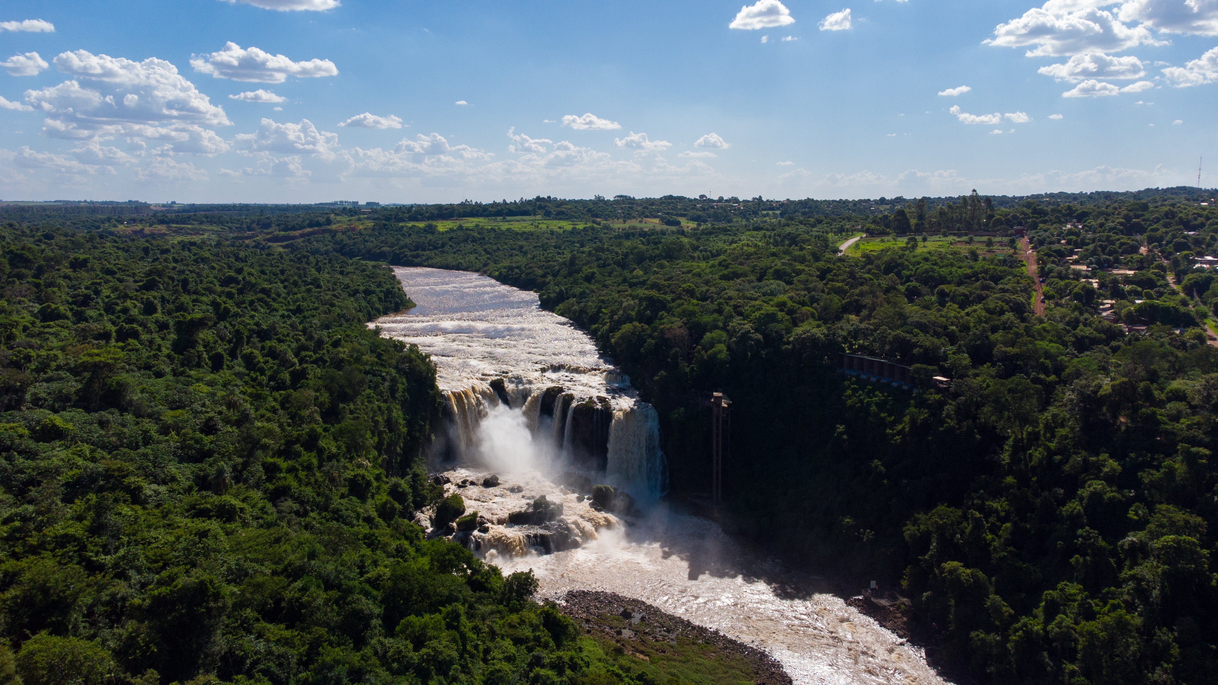 Paraguay_Monday_Falls