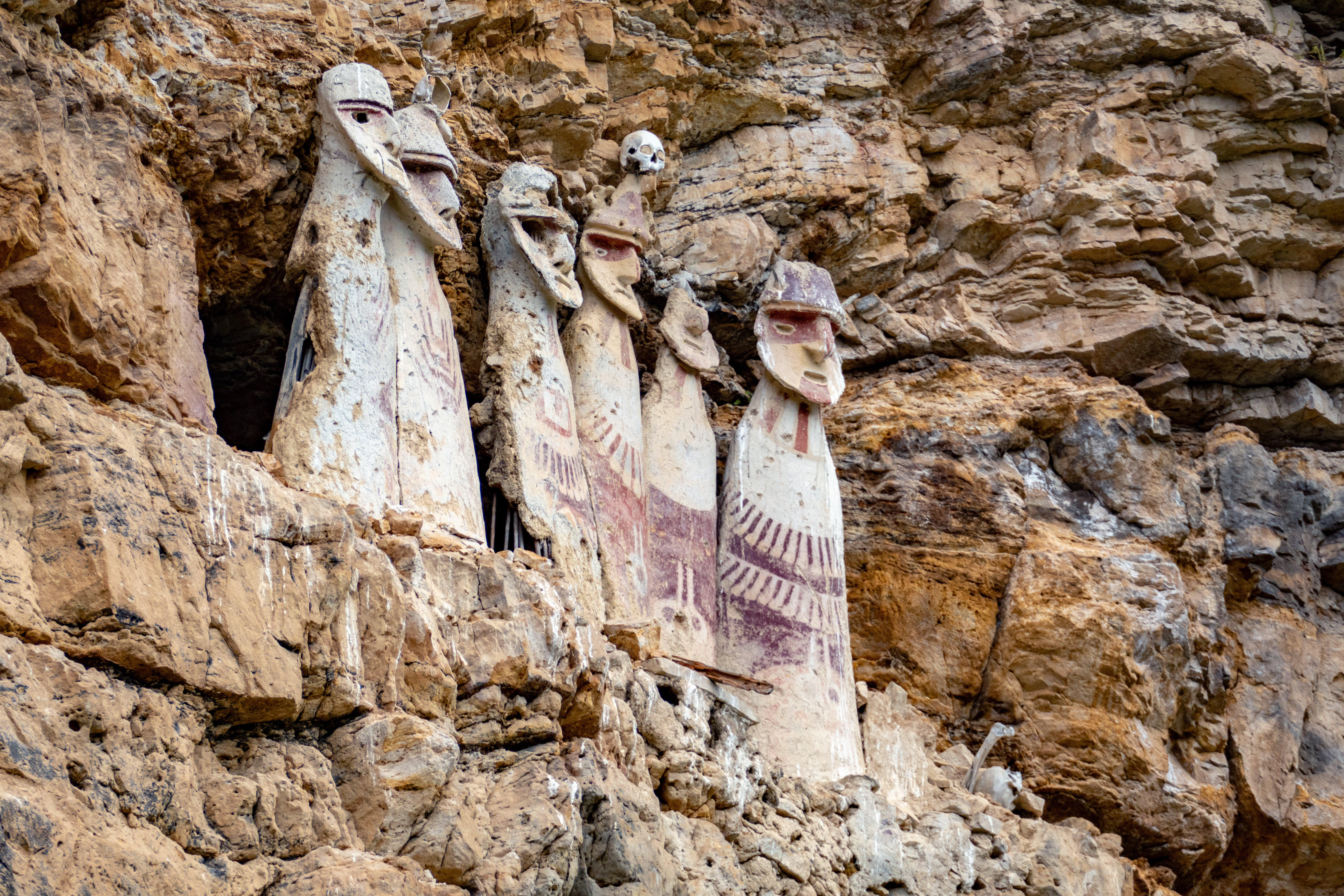 Peru_Chachapoyas_Ancient_Burial_Site