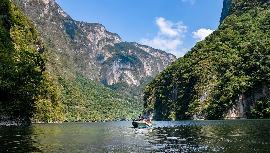 Boat ride, Sumidero Canyon