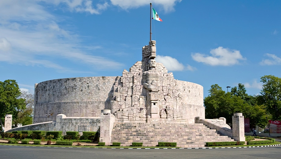 Monumento a la Patria on Paseo Montejo, Merida