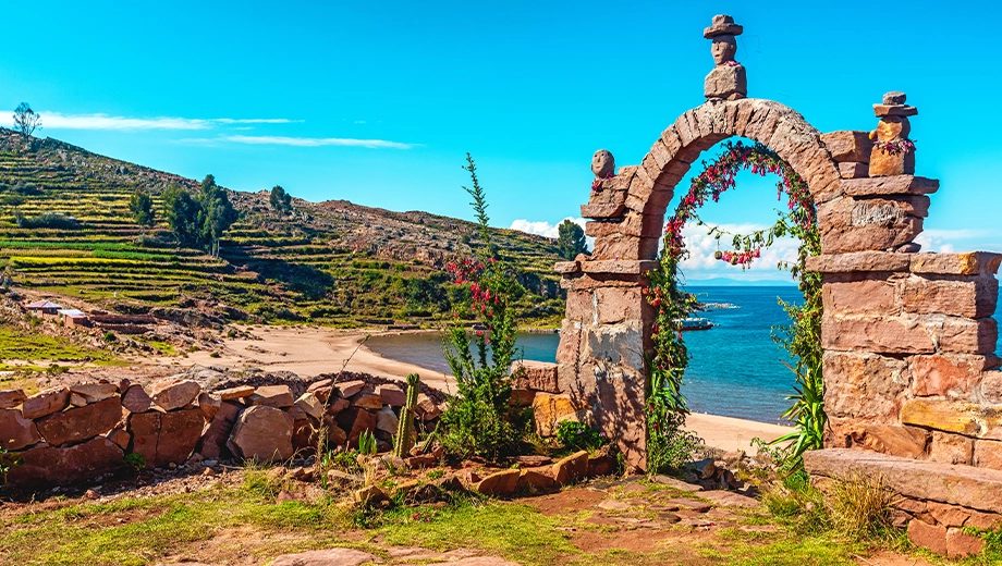 Entrance stone arch, Taquile Island