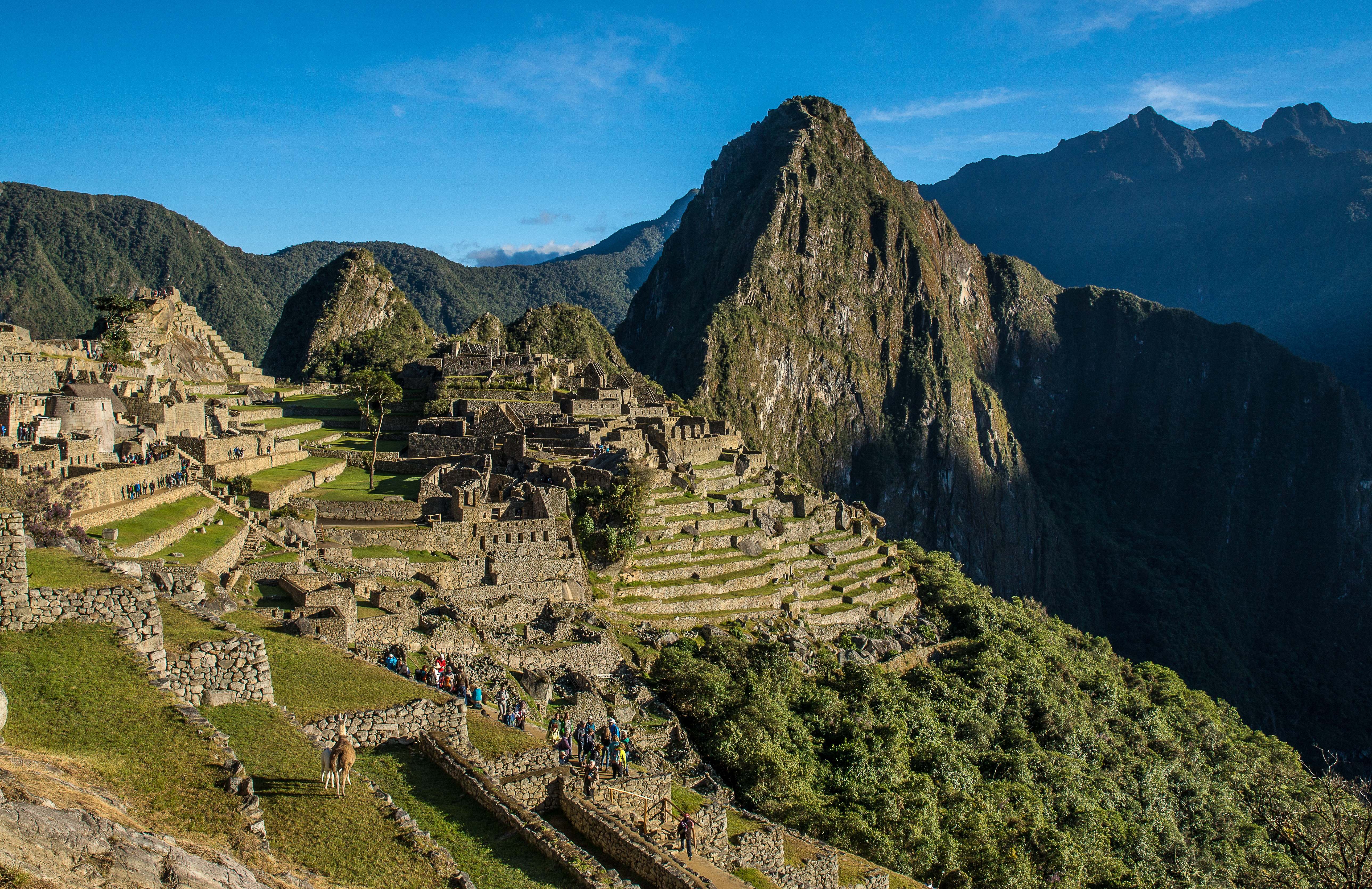 Peru_Machu_Picchu_Sunshine