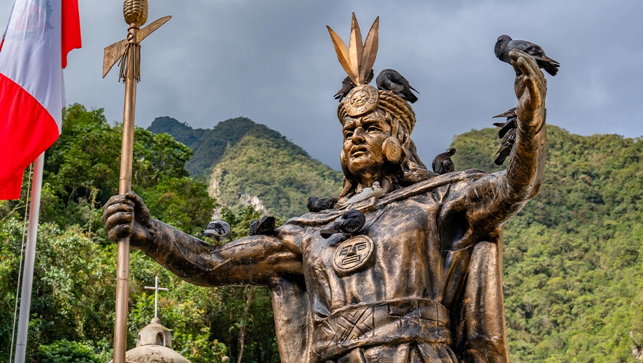 Inca statue of Pachacutec, Aguas Calientes