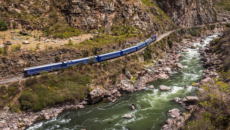 Train through the Sacred Valley, Cusco