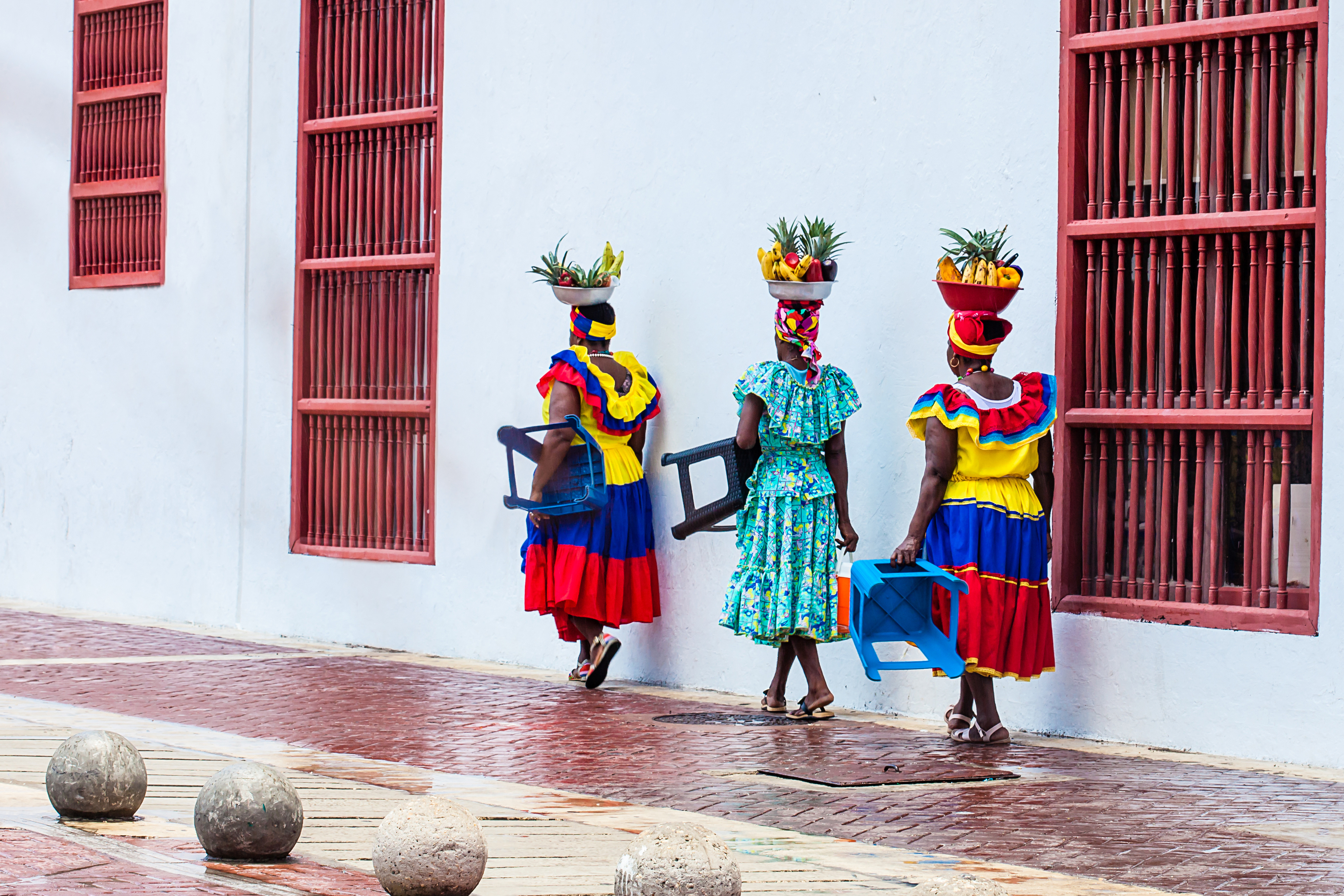 Colombia_Cartagena_Traditional_Dress