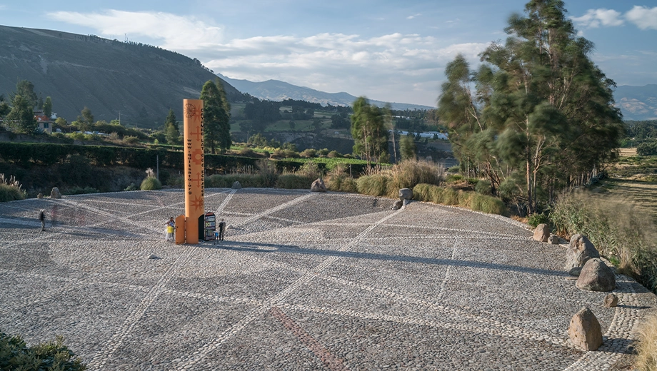 Ecuador Quitsato Sundial