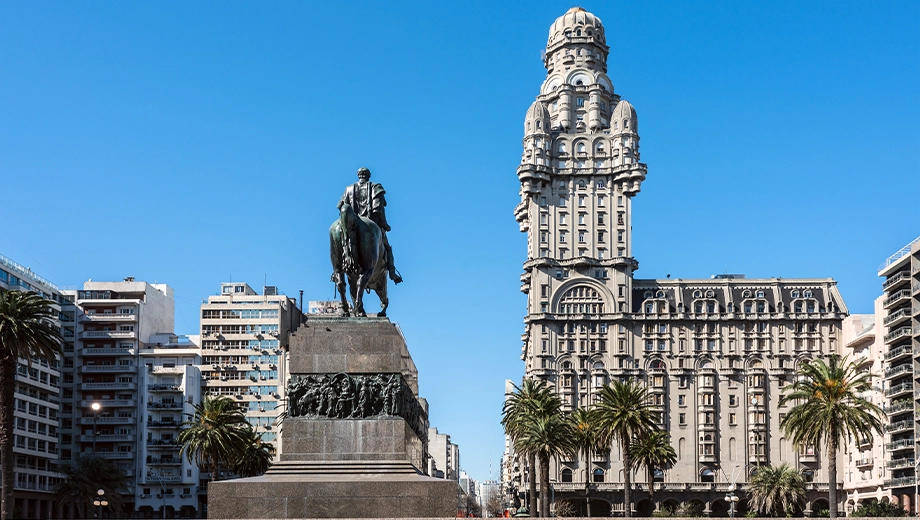 Uruguay_Montevideo_Salvo Palace on the Independence Square