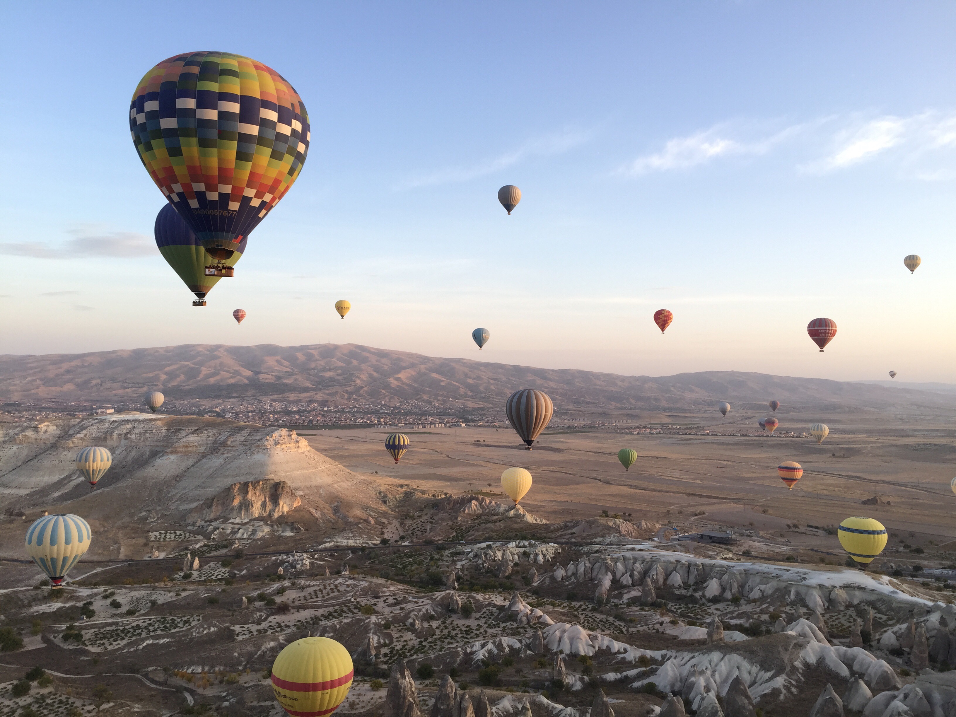 Mexico_Hot_Air_Balloons_Teotihuacan_Pyramids