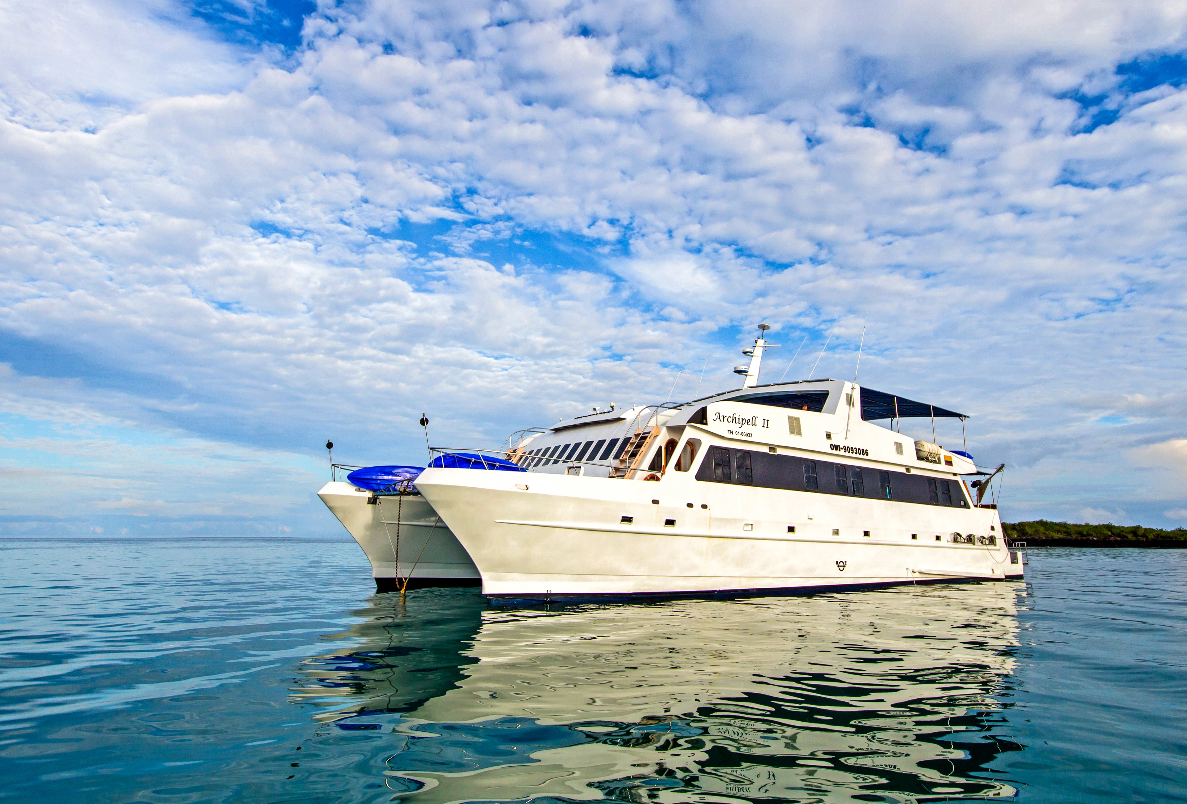 Galapagos Catamaran Archipel Banner