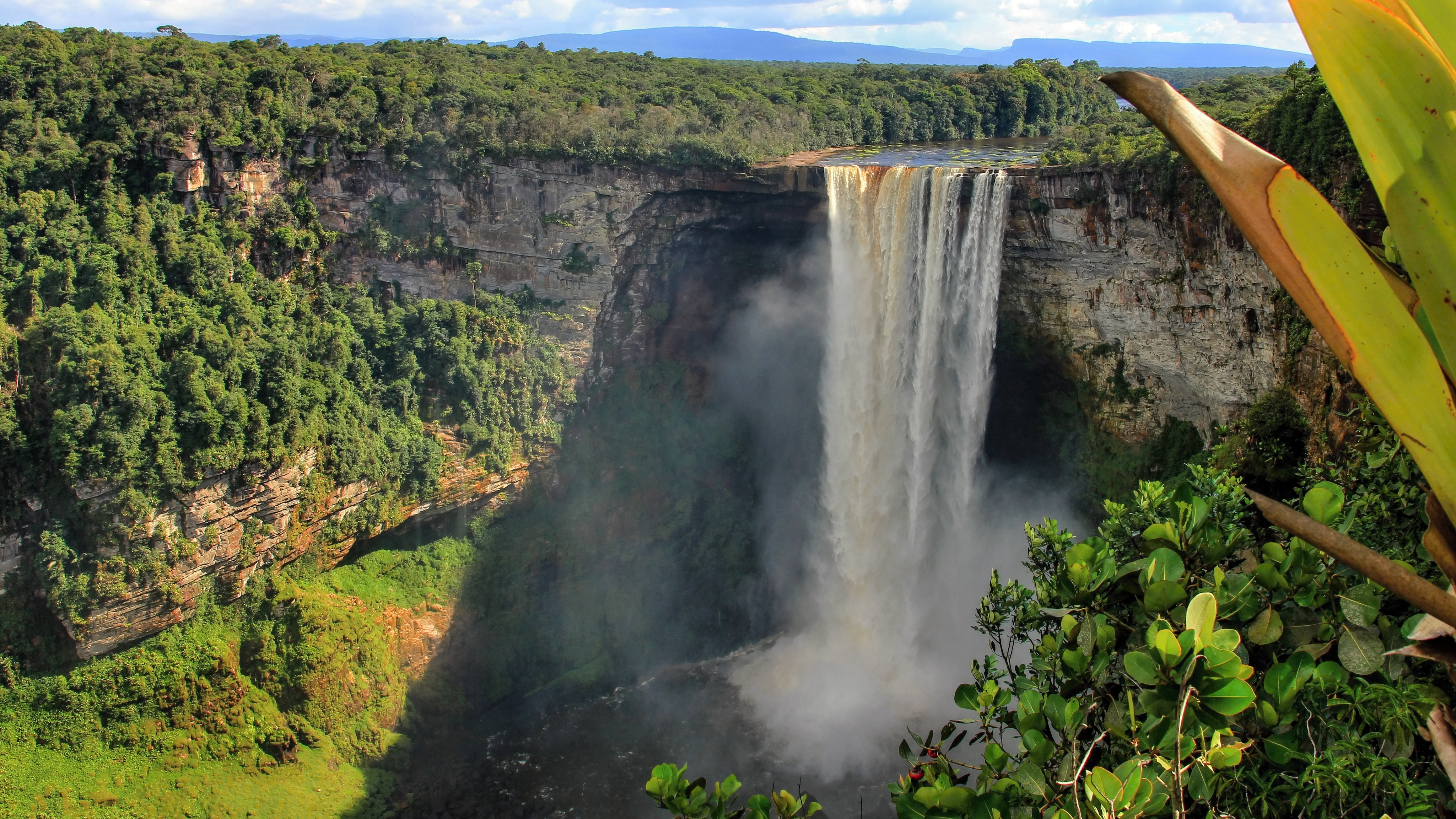 Guyana_Kaieteur_Falls